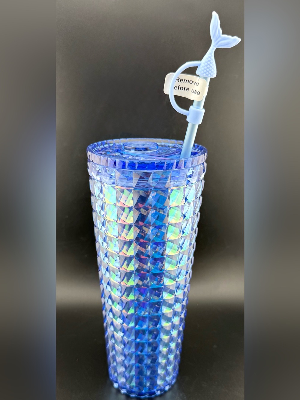 NWTs Double Wall Plastic Tumbler w/straw & mermaid tail silicone stopper. 24oz